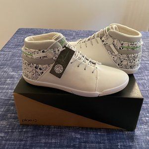 NWT PLAE Jasper Wong Limited Edition Glow in the Dark Men 7 Women 8.5 EU 39